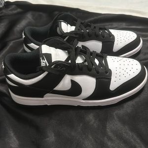 Women’s Nike dunks low